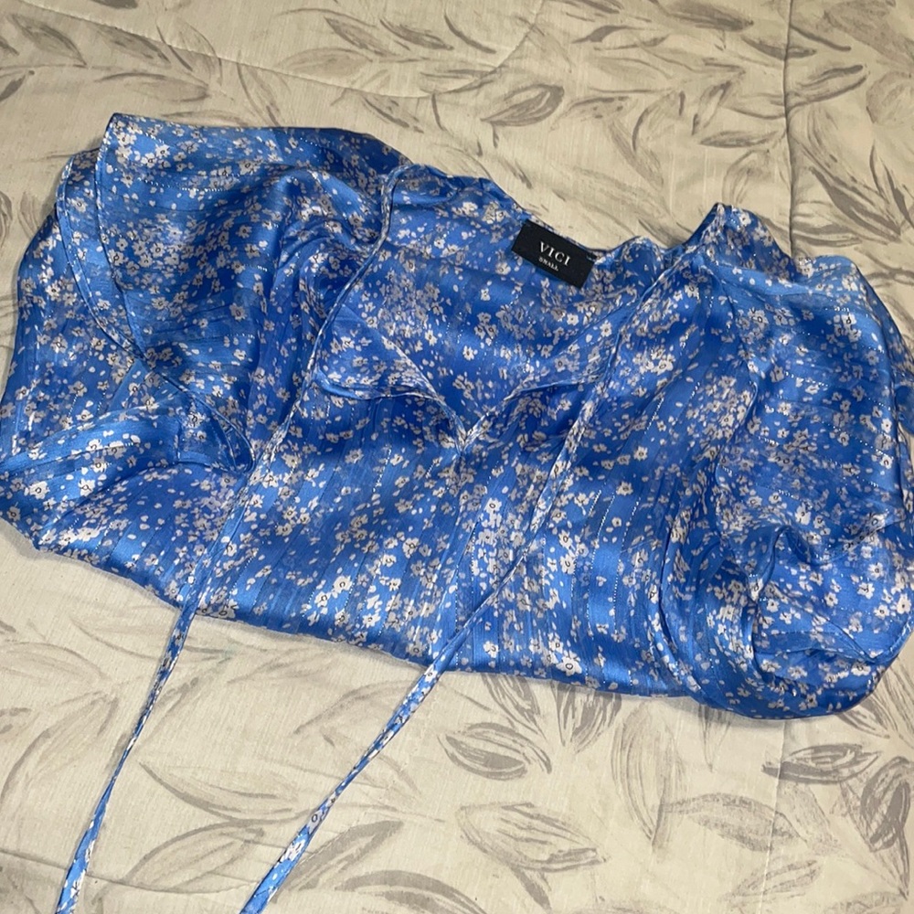 VICI Sheer top